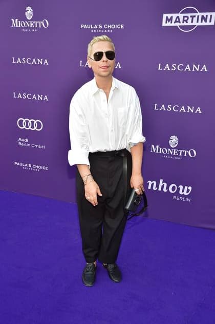 GermanyPremiere JURASSIC World Dawid Tomaszewski, Polish designer ã LASCANA Summer Club Ò the well-known Hamburg lingerie and beachwear brand transformed the urban location ãMaayaÒ in Berlin Friedrichshain into a tropical oasis with pool in Berlin, on 02 07 2025 Photopress Mueller