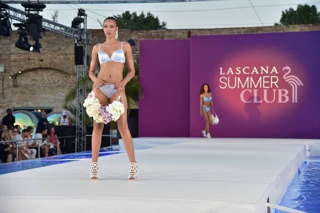 GermanyPremiere JURASSIC World Models on the catwalk by the pool ã LASCANA Summer Club Ò the well-known Hamburg lingerie and beachwear brand transformed the urban location ãMaayaÒ in Berlin Friedrichshain into a tropical oasis with pool in Berlin, on 02 07 2025 Photopress Mueller