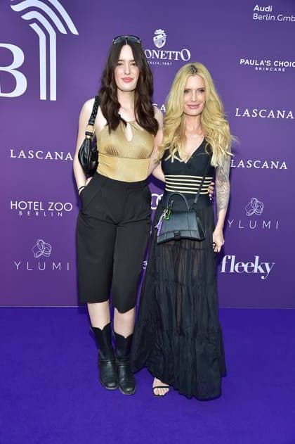 GermanyPremiere JURASSIC World MIrja du Mont with daughter Tara Neven du Mont ã LASCANA Summer Club Ò the well-known Hamburg lingerie and beachwear brand transformed the urban location ãMaayaÒ in Berlin Friedrichshain into a tropical oasis with pool in Berlin, on 02 07 2025 Photopress Mueller