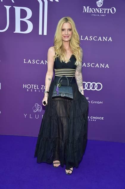 GermanyPremiere JURASSIC World Mirja du mont ã LASCANA Summer Club Ò the well-known Hamburg lingerie and beachwear brand transformed the urban location ãMaayaÒ in Berlin Friedrichshain into a tropical oasis with pool in Berlin, on 02 07 2025 Photopress Mueller