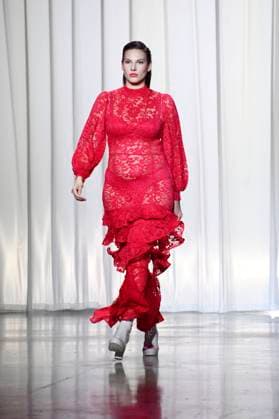 Model at the Marcel Ostertag Fashion Show at the Berlin Fashion Week S S 2026 in the Uber Eats Music Hall Berlin, 02 07 2025 Foto:xN.xKubelkax xFuturexImagex ostertag_5718