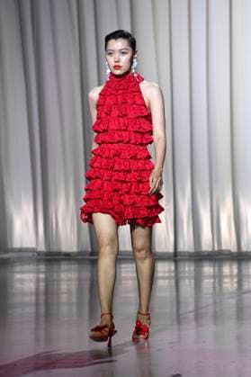 Model at the Marcel Ostertag Fashion Show at the Berlin Fashion Week S S 2026 in the Uber Eats Music Hall Berlin, 02 07 2025 Foto:xN.xKubelkax xFuturexImagex ostertag_5720