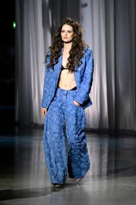 Model at the Kilian Kerner Fashion Show at the Berlin Fashion Week S S 2026 in the Uber Eats Music Hall Berlin, 02 07 2025 Foto:xN.xKubelkax xFuturexImagex kerner_5721