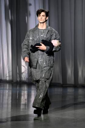 Model at the Kilian Kerner Fashion Show at the Berlin Fashion Week S S 2026 in the Uber Eats Music Hall Berlin, 02 07 2025 Foto:xN.xKubelkax xFuturexImagex kerner_5722
