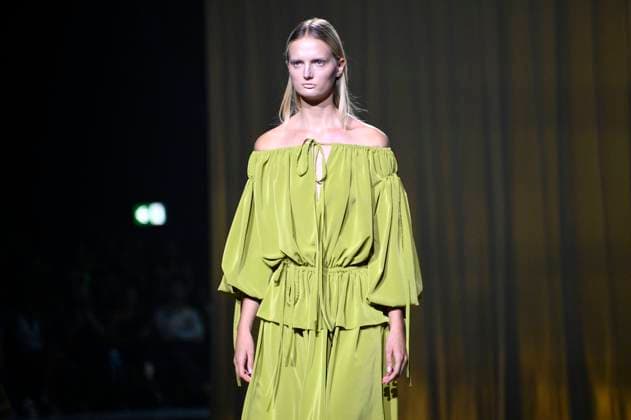 Model at the Danny Reinke Fashion Show at the Berlin Fashion Week S S 2026 in the Uber Eats Music Hall Berlin, 02 07 2025 Foto:xN.xKubelkax xFuturexImagex reinke_5732