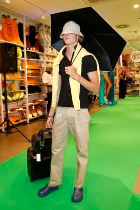 Moritz Rüdiger at the Walk of Mumuso as part of Berlin Fashion Week S S 2026 in the Mall of Berlin Berlin, 03 07 2025 Foto:xA.xBuggex xFuturexImagex mumuso_5714