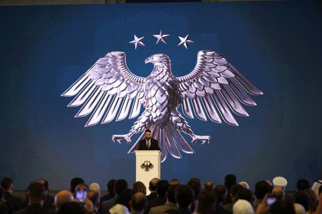 Bilder des Jahres 2025, News 07 Juli News Themen der Woche KW27 Syria Unveils New National Emblem DAMASCUS, SYRIA - JULY 3: Syrian President Ahmad al-Sharaa delivers a speech during a ceremony at the Presidential Palace in Damascus, Syria, on July 3, 2025, where the country’s new national emblem was unveiled following the fall of the 61-year Baath regime and the beginning of a national reconstruction process. Izettin Kasim Anadolu Damascus Syria. Editorial use only. Please get in touch for any other usage.  Copyright: x2025xAnadoluxIzettinxKasimx