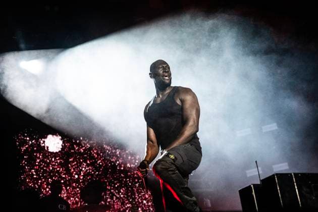 Bilder des Jahres 2025, Entertainment 07 Juli Entertainment Themen der Woche KW27 DENMARK. Roskilde Festival 2025 British rapper Stormzy performs on the Orange Scene at Roskilde Festival on Thursday, July 3, 2025. , Roskilde Denmark *** DENMARK Roskilde Festival 2025 British rapper Stormzy performs on the Orange Stage at Roskilde Festival on Thursday, July 3, 2025 , Roskilde Denmark  Copyright: HellexArensbak HellexArensbakx spdk20250703-234619-L