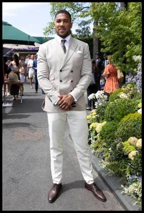 . 04 07 2025. London, United Kingdom. Boxer Anthony Joshua arriving on day five of the Wimbledon Tennis Championships in London.  xStephenxLockx xi-Imagesx IIM-26076-0039
