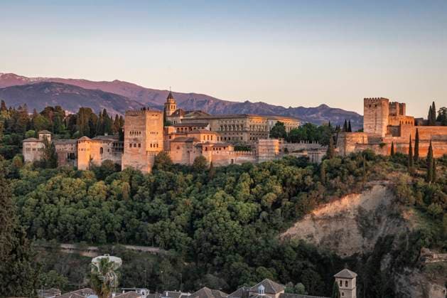 Albaicin, Province of Granada, Andalusia, Spain. Sunset view of the Alhambra.  Copyright: xEmilyxMxWilsonx x EU27 EWI0438