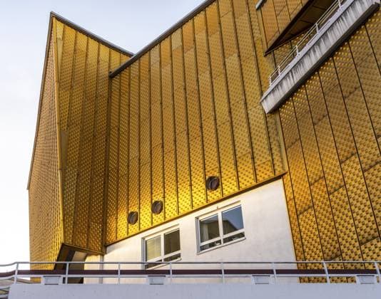 Detailfoto, Berliner Philharmonie, Herbert von Karajan Straße, Berlin, Deutschland, Europa Detail photo, Berlin Philharmonie, Herbert von Karajan Straße, Berlin, Germany, Europe Copyright: imageBROKER Karl-HeinzxSpremberg iblkhs13789086.jpg