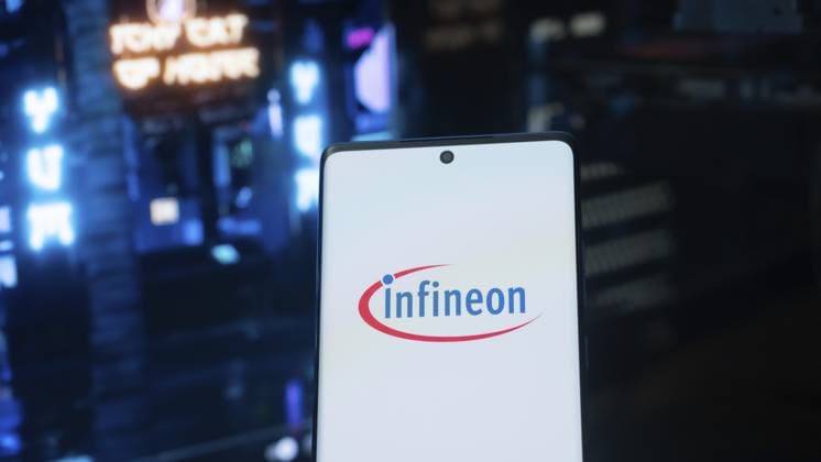Infineon Logo auf einem Smartphone mit einem kybernetischen Hintergrund aus Neonlichtern Infineon logo on smartphone with a cybernetic background of neon lights Copyright: imageBROKER MdxMamunxMiah iblmia13758254.jpg