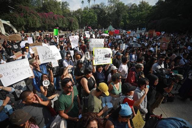 First Anti-gentrification protest in Mexico City MEXICO CITY, MEXICO - JULY 04: Demonstrators take part in the first anti-gentrification protest, at Parque Mexico, in Mexico City, Mexico on July 04, 2025. People gathered to take part in the first anti-gentrification demonstration to protest against its social and economic negative impact as displacement of residents, an increase of cost of living and accommodation costs for locals caused by the influx of foreign people living in the country. Daniel Cardenas Anadolu Mexico City Mexico. Editorial use only. Please get in touch for any other usage.  Copyright: x2025xAnadoluxDanielxCardenasx