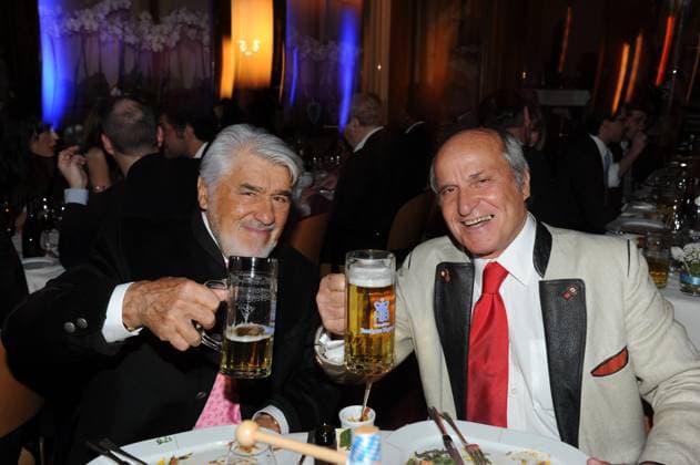 Archive - L acteur Mario Adorf et Axel Ganz lors de la soiree bavaroise organisee en l honneur d Axel Ganz, le 15 mars 2012. Paris France *** Archive Actor Mario Adorf and Axel Ganz at the Bavarian soiree in honor of Axel Ganz, March 15, 2012 Paris France  Copyright: xRACHIDxBELLAKx xBESTIMAGExRACHIDxBELLAKx xBESTIMAGEx