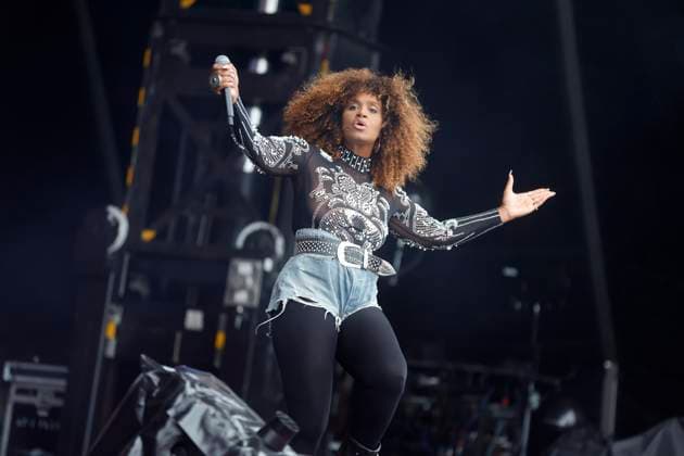 Bilder des Jahres 2025, Entertainment 07 Juli Entertainment Themen der Woche KW27 STOCKHOLM, SVERIGE 20250705 Daisy Dee pa scen under festivalen Vi som älskar 90- och 00-talet pa Gärdet i Stockholm under lördagen. STOCKHOLM SVERIGE x11900x *** STOCKHOLM, SWEDEN 20250705 Daisy Dee on stage during the festival We who love the 90s and 00s at Gärdet in Stockholm on Saturday STOCKHOLM SWEDEN x11900x  Copyright: xPärxBäckström TTx VI SOM ÄLSKAR 90 OCH 00-TALET TtdcsJxVWmI