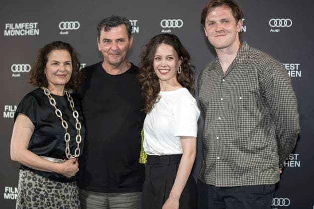 Entertainment Themen der Woche KW27 Barbara Auer, Christian Petzold, Enno Trebs und Paula Beer bei der Premiere des Kinofilms Miroirs No. 3 auf dem 42. Filmfest München 2025 in der Astor Film Lounge im Arri. München, 05.07.2025 *** Barbara Auer, Christian Petzold, Enno Trebs and Paula Beer at the premiere of the feature film Miroirs No 3 at the 42 Filmfest München 2025 in the Astor Film Lounge at Arri Munich, 05 07 2025 Foto:xN.xKolinzx xFuturexImagex miroirs_5702