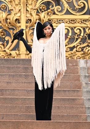 Cardi B leaves the Schiaparelli Haute Couture Fall Winter 2025 2026 Collection show during Paris Fashion Week PFW on July 7, 2025 Pierre Perusseau Bestimage Cardi B leaves the Schiaparelli Haute Couture Fall Winter 2025 2026 Collection show during Paris Fashion Week PFW on July 7, 2025 Paris France  Copyright: xPierrexPerusseaux xBestimagexPierrexPerusseaux xBestimagex