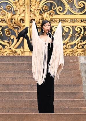 Cardi B leaves the Schiaparelli Haute Couture Fall Winter 2025 2026 Collection show during Paris Fashion Week PFW on July 7, 2025 Pierre Perusseau Bestimage Cardi B leaves the Schiaparelli Haute Couture Fall Winter 2025 2026 Collection show during Paris Fashion Week PFW on July 7, 2025 Paris France  Copyright: xPierrexPerusseaux xBestimagexPierrexPerusseaux xBestimagex