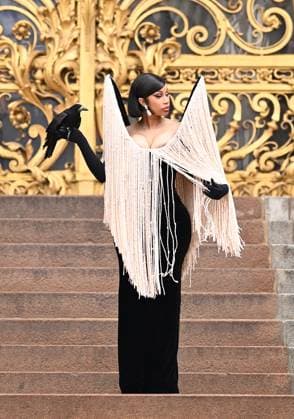 Cardi B leaves the Schiaparelli Haute Couture Fall Winter 2025 2026 Collection show during Paris Fashion Week PFW on July 7, 2025 Pierre Perusseau Bestimage Cardi B leaves the Schiaparelli Haute Couture Fall Winter 2025 2026 Collection show during Paris Fashion Week PFW on July 7, 2025 Paris France  Copyright: xPierrexPerusseaux xBestimagexPierrexPerusseaux xBestimagex