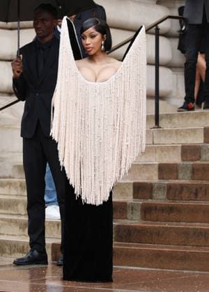 Cardi B Celebrities at Schiaparelli Haute Couture Fall Winter 2025 2026 Collection fashion show, during Paris Fashion Week on july 7th 2025 Denis Guignebourg Bestimage Celebrities at Schiaparelli Haute Couture Fall Winter 2025 2026 Collection fashion show, during Paris Fashion Week on july 7th 2025 Paris France  Copyright: xDenisxGuignebourgx xBestimagexDenisxGuignebourgx xBestimagex