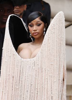 Cardi B Celebrities at Schiaparelli Haute Couture Fall Winter 2025 2026 Collection fashion show, during Paris Fashion Week on july 7th 2025 Denis Guignebourg Bestimage Celebrities at Schiaparelli Haute Couture Fall Winter 2025 2026 Collection fashion show, during Paris Fashion Week on july 7th 2025 Paris France  Copyright: xDenisxGuignebourgx xBestimagexDenisxGuignebourgx xBestimagex