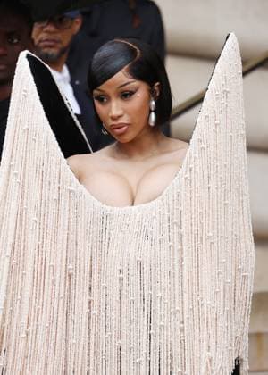 Cardi B Celebrities at Schiaparelli Haute Couture Fall Winter 2025 2026 Collection fashion show, during Paris Fashion Week on july 7th 2025 Denis Guignebourg Bestimage Celebrities at Schiaparelli Haute Couture Fall Winter 2025 2026 Collection fashion show, during Paris Fashion Week on july 7th 2025 Paris France  Copyright: xDenisxGuignebourgx xBestimagexDenisxGuignebourgx xBestimagex