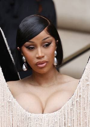 Cardi B Celebrities at Schiaparelli Haute Couture Fall Winter 2025 2026 Collection fashion show, during Paris Fashion Week on july 7th 2025 Denis Guignebourg Bestimage Celebrities at Schiaparelli Haute Couture Fall Winter 2025 2026 Collection fashion show, during Paris Fashion Week on july 7th 2025 Paris France  Copyright: xDenisxGuignebourgx xBestimagexDenisxGuignebourgx xBestimagex
