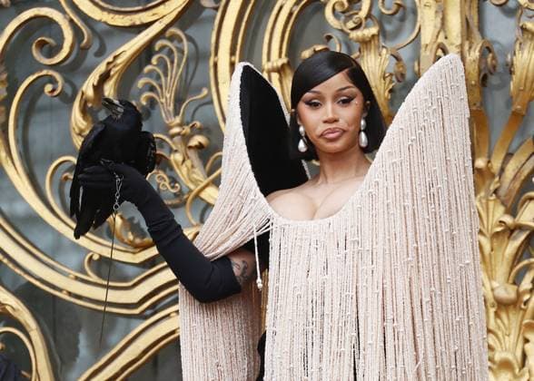 Cardi B Celebrities at Schiaparelli Haute Couture Fall Winter 2025 2026 Collection fashion show, during Paris Fashion Week on july 7th 2025 Denis Guignebourg Bestimage Celebrities at Schiaparelli Haute Couture Fall Winter 2025 2026 Collection fashion show, during Paris Fashion Week on july 7th 2025 Paris France  Copyright: xDenisxGuignebourgx xBestimagexDenisxGuignebourgx xBestimagex