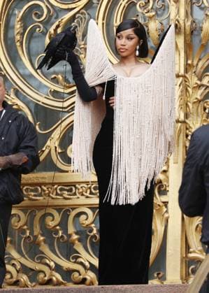 Cardi B Celebrities at Schiaparelli Haute Couture Fall Winter 2025 2026 Collection fashion show, during Paris Fashion Week on july 7th 2025 Denis Guignebourg Bestimage Celebrities at Schiaparelli Haute Couture Fall Winter 2025 2026 Collection fashion show, during Paris Fashion Week on july 7th 2025 Paris France  Copyright: xDenisxGuignebourgx xBestimagexDenisxGuignebourgx xBestimagex