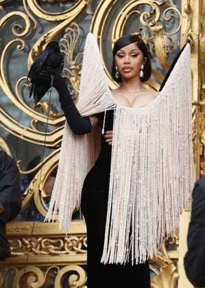 Cardi B Celebrities at Schiaparelli Haute Couture Fall Winter 2025 2026 Collection fashion show, during Paris Fashion Week on july 7th 2025 Denis Guignebourg Bestimage Celebrities at Schiaparelli Haute Couture Fall Winter 2025 2026 Collection fashion show, during Paris Fashion Week on july 7th 2025 Paris France  Copyright: xDenisxGuignebourgx xBestimagexDenisxGuignebourgx xBestimagex