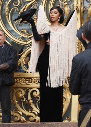 Cardi B Celebrities at Schiaparelli Haute Couture Fall Winter 2025 2026 Collection fashion show, during Paris Fashion Week on july 7th 2025 Denis Guignebourg Bestimage Celebrities at Schiaparelli Haute Couture Fall Winter 2025 2026 Collection fashion show, during Paris Fashion Week on july 7th 2025 Paris France  Copyright: xDenisxGuignebourgx xBestimagexDenisxGuignebourgx xBestimagex