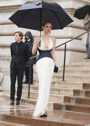Leonie Hanne Celebrities at Schiaparelli Haute Couture Fall Winter 2025 2026 Collection fashion show, during Paris Fashion Week on july 7th 2025 Denis Guignebourg Bestimage Celebrities at Schiaparelli Haute Couture Fall Winter 2025 2026 Collection fashion show, during Paris Fashion Week on july 7th 2025 Paris France  Copyright: xDenisxGuignebourgx xBestimagexDenisxGuignebourgx xBestimagex