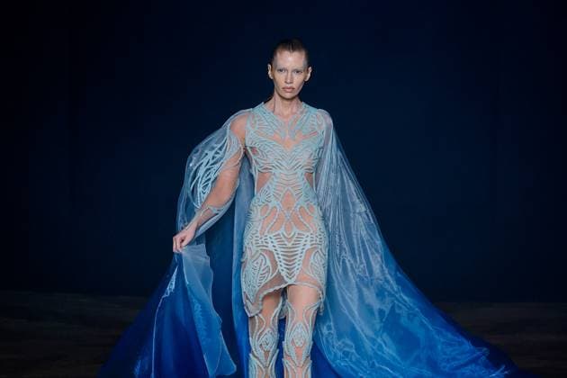 Stella Maxwell Défilé Iris Van Herpen Collection Haute Couture Automne Hiver 2025 2026 lors de la Fashion Week de Paris PFW , à Paris, France, le 7 juillet 2025 Runway during the Iris Van Herpen Haute Couture Fall Winter 2025 2026 fashion show as part of Paris Fashion Week on July 07, 2025 in Paris, France Paris France  Copyright: xAgencex xBestimagexAgencex xBestimagex