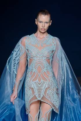 Stella Maxwell Défilé Iris Van Herpen Collection Haute Couture Automne Hiver 2025 2026 lors de la Fashion Week de Paris PFW , à Paris, France, le 7 juillet 2025 Runway during the Iris Van Herpen Haute Couture Fall Winter 2025 2026 fashion show as part of Paris Fashion Week on July 07, 2025 in Paris, France Paris France  Copyright: xAgencex xBestimagexAgencex xBestimagex