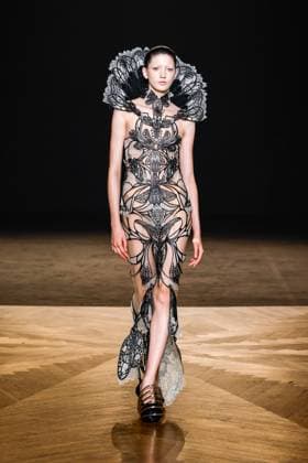 Défilé Iris Van Herpen Collection Haute Couture Automne Hiver 2025 2026 lors de la Fashion Week de Paris PFW , à Paris, France, le 7 juillet 2025 Runway during the Iris Van Herpen Haute Couture Fall Winter 2025 2026 fashion show as part of Paris Fashion Week on July 07, 2025 in Paris, France Paris France  Copyright: xAgencex xBestimagexAgencex xBestimagex