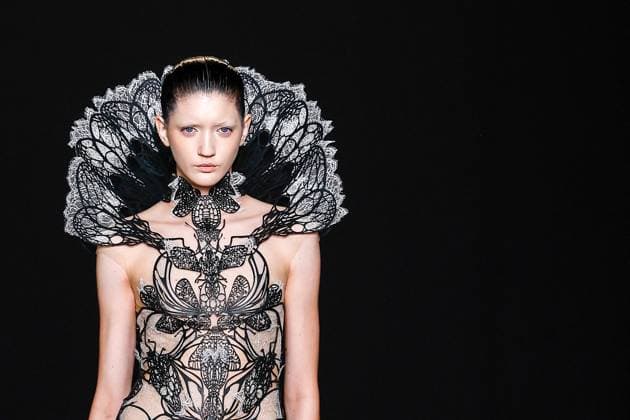 Défilé Iris Van Herpen Collection Haute Couture Automne Hiver 2025 2026 lors de la Fashion Week de Paris PFW , à Paris, France, le 7 juillet 2025 Runway during the Iris Van Herpen Haute Couture Fall Winter 2025 2026 fashion show as part of Paris Fashion Week on July 07, 2025 in Paris, France Paris France  Copyright: xAgencex xBestimagexAgencex xBestimagex