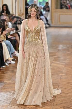 Bilder des Jahres 2025, Entertainment 07 Juli Entertainment Themen der Woche KW28 PFW Tony Ward Runway A model walks the runway at the Tony Ward show as part of Haute Couture Fashion Week in Paris, France on July, 7, 2025. Photo by Julien Reynaud APS-Medias ABACAPRESS.COM Paris France  Copyright: xReynaudxJulien APS-Medias ABACAx
