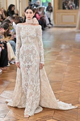 PFW Tony Ward Runway A model walks the runway at the Tony Ward show as part of Haute Couture Fashion Week in Paris, France on July, 7, 2025. Photo by Julien Reynaud APS-Medias ABACAPRESS.COM Paris France  Copyright: xReynaudxJulien APS-Medias ABACAx