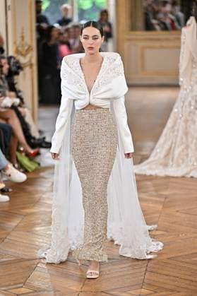 PFW Tony Ward Runway A model walks the runway at the Tony Ward show as part of Haute Couture Fashion Week in Paris, France on July, 7, 2025. Photo by Julien Reynaud APS-Medias ABACAPRESS.COM Paris France  Copyright: xReynaudxJulien APS-Medias ABACAx