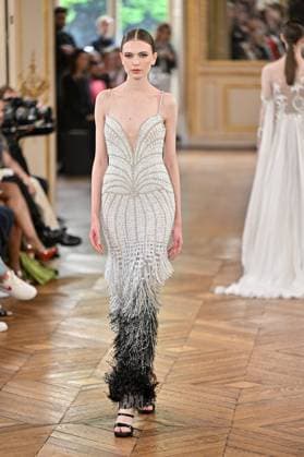 PFW Tony Ward Runway A model walks the runway at the Tony Ward show as part of Haute Couture Fashion Week in Paris, France on July, 7, 2025. Photo by Julien Reynaud APS-Medias ABACAPRESS.COM Paris France  Copyright: xReynaudxJulien APS-Medias ABACAx