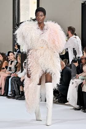 PFW Tamara Ralph Runway A model walks the runway at the Tamara Ralph show as part of Haute Couture Fashion Week in Paris, France on July, 7, 2025. Photo by Julien Reynaud APS-Medias ABACAPRESS.COM Paris France  Copyright: xReynaudxJulien APS-Medias ABACAx