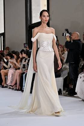 PFW Tamara Ralph Runway A model walks the runway at the Tamara Ralph show as part of Haute Couture Fashion Week in Paris, France on July, 7, 2025. Photo by Julien Reynaud APS-Medias ABACAPRESS.COM Paris France  Copyright: xReynaudxJulien APS-Medias ABACAx