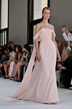 PFW Tamara Ralph Runway A model walks the runway at the Tamara Ralph show as part of Haute Couture Fashion Week in Paris, France on July, 7, 2025. Photo by Julien Reynaud APS-Medias ABACAPRESS.COM Paris France  Copyright: xReynaudxJulien APS-Medias ABACAx