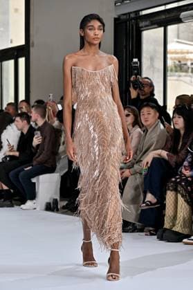 PFW Tamara Ralph Runway A model walks the runway at the Tamara Ralph show as part of Haute Couture Fashion Week in Paris, France on July, 7, 2025. Photo by Julien Reynaud APS-Medias ABACAPRESS.COM Paris France  Copyright: xReynaudxJulien APS-Medias ABACAx