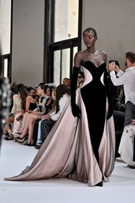PFW Tamara Ralph Runway A model walks the runway at the Tamara Ralph show as part of Haute Couture Fashion Week in Paris, France on July, 7, 2025. Photo by Julien Reynaud APS-Medias ABACAPRESS.COM Paris France  Copyright: xReynaudxJulien APS-Medias ABACAx
