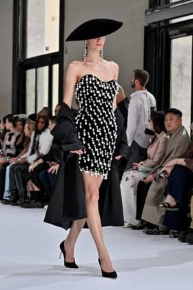 PFW Tamara Ralph Runway A model walks the runway at the Tamara Ralph show as part of Haute Couture Fashion Week in Paris, France on July, 7, 2025. Photo by Julien Reynaud APS-Medias ABACAPRESS.COM Paris France  Copyright: xReynaudxJulien APS-Medias ABACAx