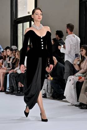 PFW Tamara Ralph Runway A model walks the runway at the Tamara Ralph show as part of Haute Couture Fashion Week in Paris, France on July, 7, 2025. Photo by Julien Reynaud APS-Medias ABACAPRESS.COM Paris France  Copyright: xReynaudxJulien APS-Medias ABACAx