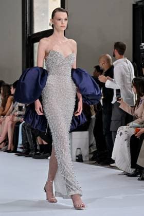 PFW Tamara Ralph Runway A model walks the runway at the Tamara Ralph show as part of Haute Couture Fashion Week in Paris, France on July, 7, 2025. Photo by Julien Reynaud APS-Medias ABACAPRESS.COM Paris France  Copyright: xReynaudxJulien APS-Medias ABACAx
