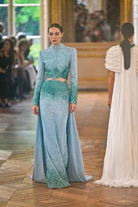 PFW Tony Ward Runway A model walks the runway at the Tony Ward show as part of Haute Couture Fashion Week in Paris, France on July, 7, 2025. Photo by Julien Reynaud APS-Medias ABACAPRESS.COM Paris France  Copyright: xReynaudxJulien APS-Medias ABACAx