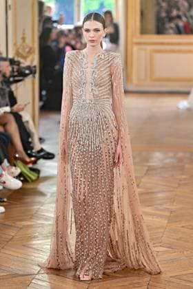 PFW Tony Ward Runway A model walks the runway at the Tony Ward show as part of Haute Couture Fashion Week in Paris, France on July, 7, 2025. Photo by Julien Reynaud APS-Medias ABACAPRESS.COM Paris France  Copyright: xReynaudxJulien APS-Medias ABACAx
